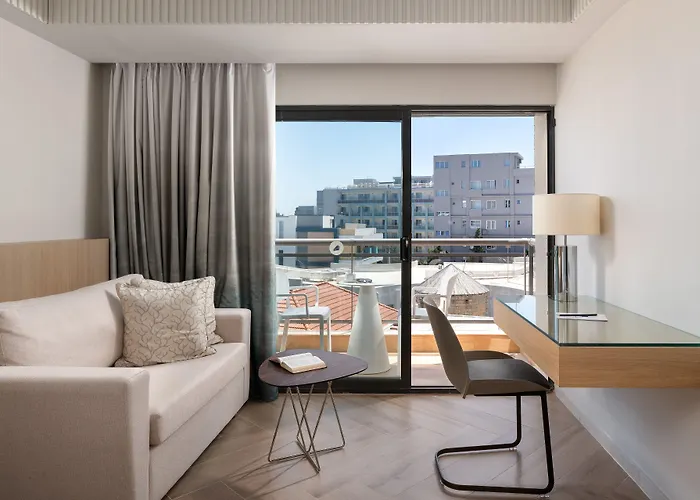 Mediterranean Szálloda